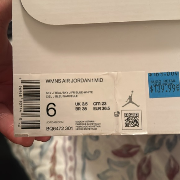 Air Jordan 1 Mid size 6 - new - Picture 3 of 4